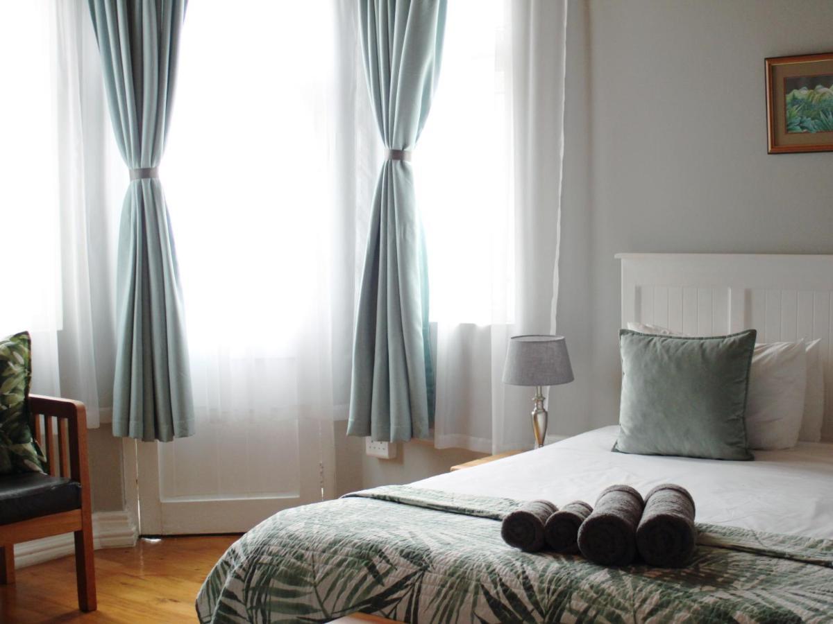 At The Loerie Hotel Книсна Екстериор снимка